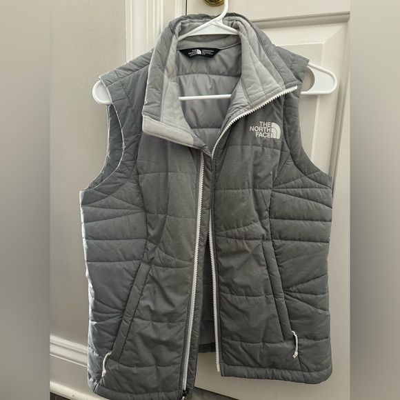 Women’s gray northface vest - Picture 1 of 1